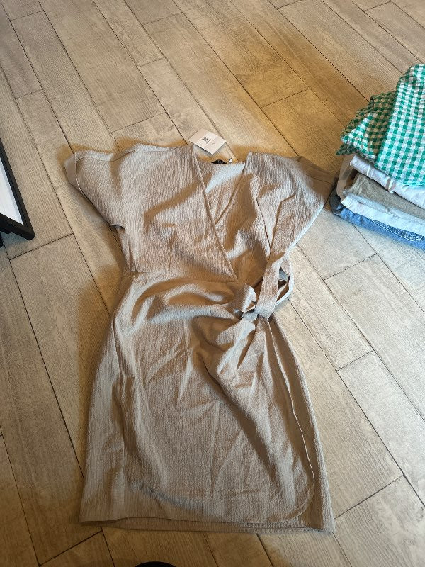 Beige klänning