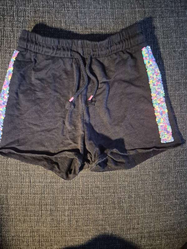 HM svarta mjukshorts paljetter
