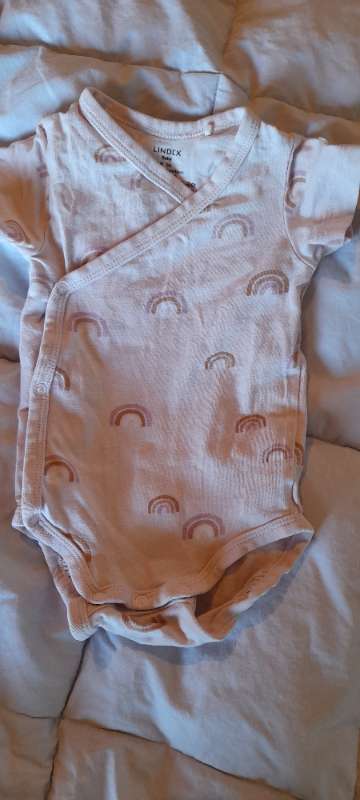 T-shirtbody regnbåge