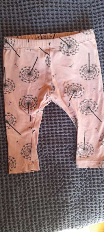 Tunna rosa byxor maskros