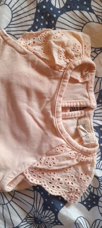 T-shirtbody ljusrosa