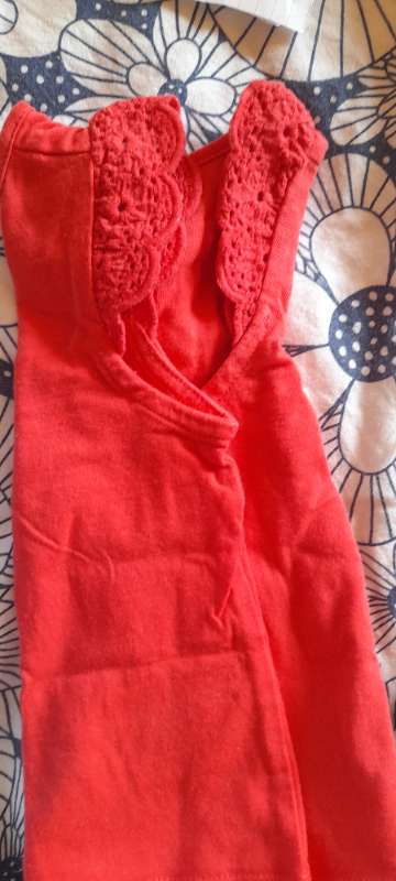 Ljusröd klänning m spets
