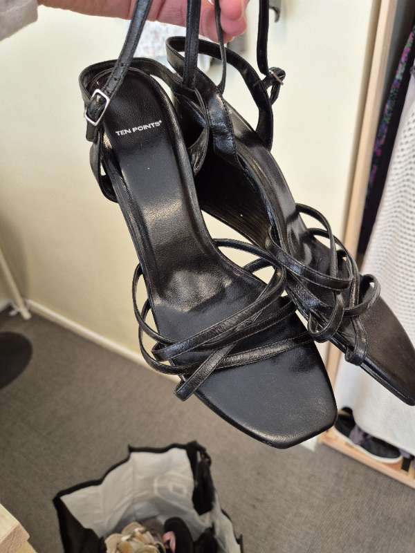 Svarta klackskor Ten points