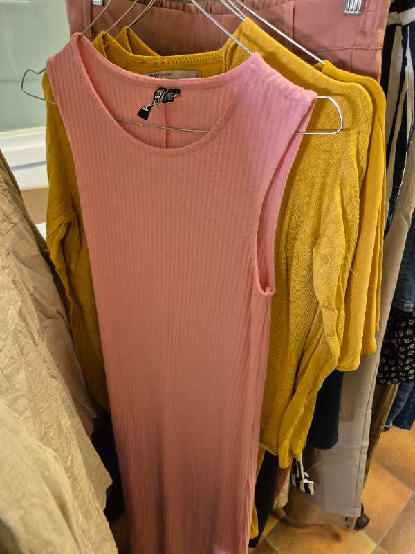 Rosa klänning Pirces