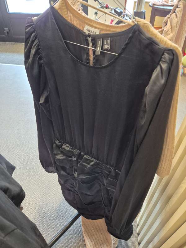 Svart klänning Vero Moda