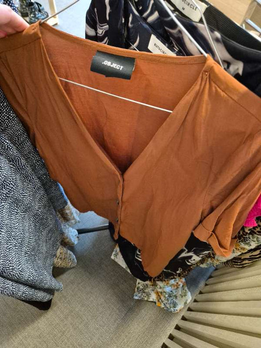 Brun tshirt top