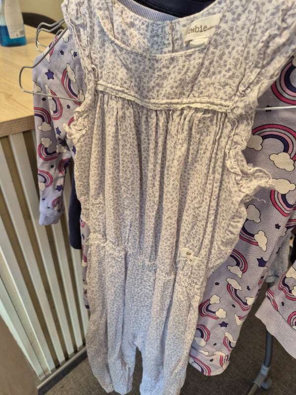 Newbie byxdress lila vit