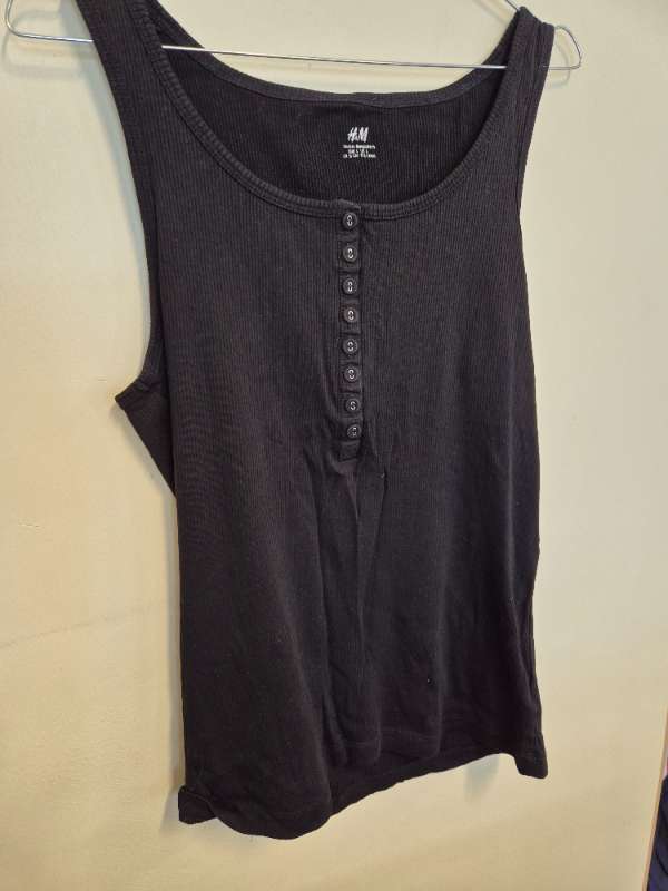 Svart linne knappar HM