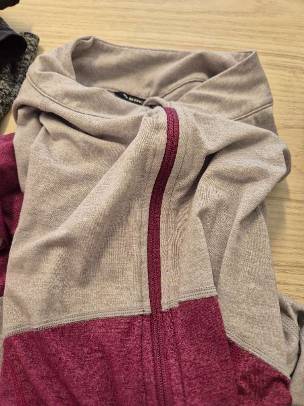 Träningströja grå rosa