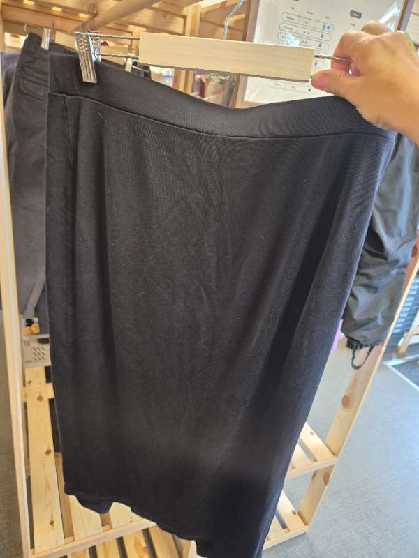 Svart kjol OVS