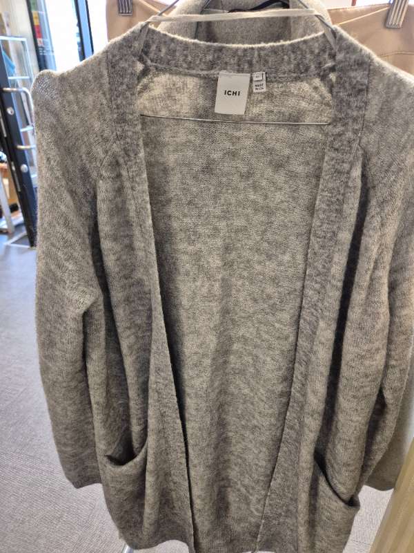 Ichi grå kofta