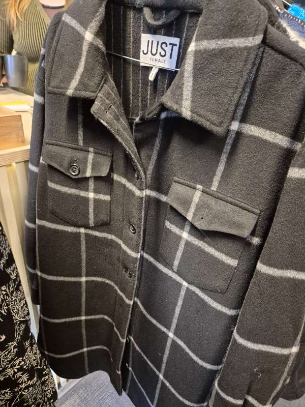 Jusr female kappa svart