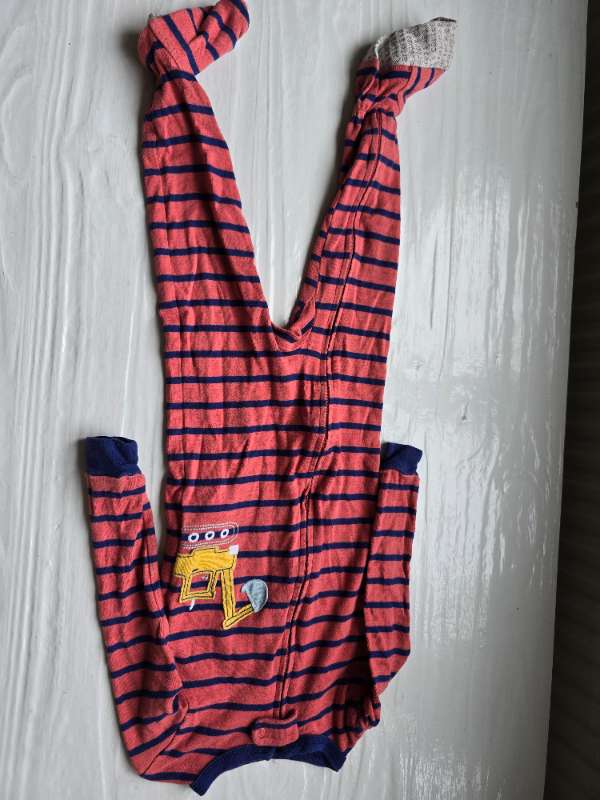 Långärmad randig pyjamas