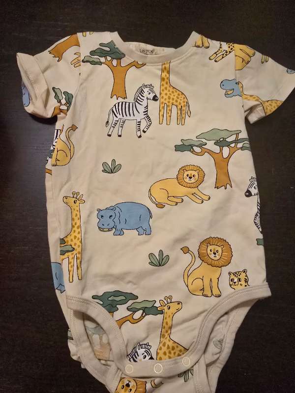 Beige body med safaridjur (ny)