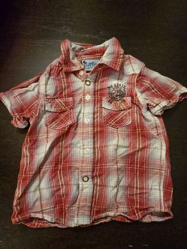 Kortärmad röd skjorta