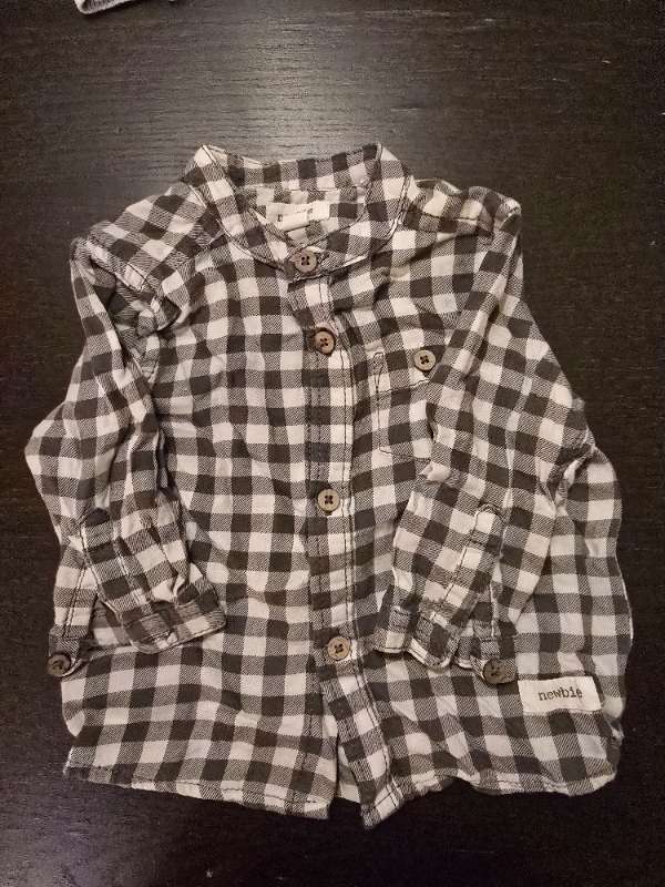 Svartvit skjorta Newbie (ny)