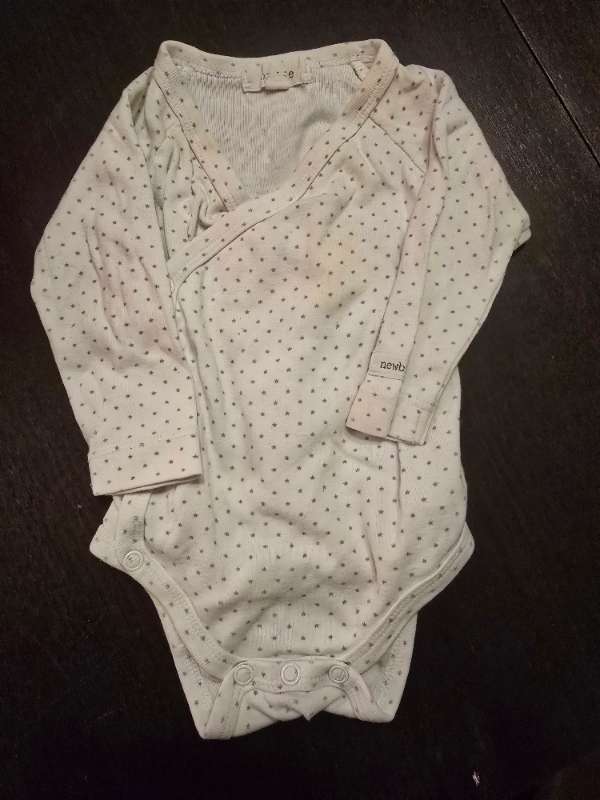 Vit prickig body Newbie