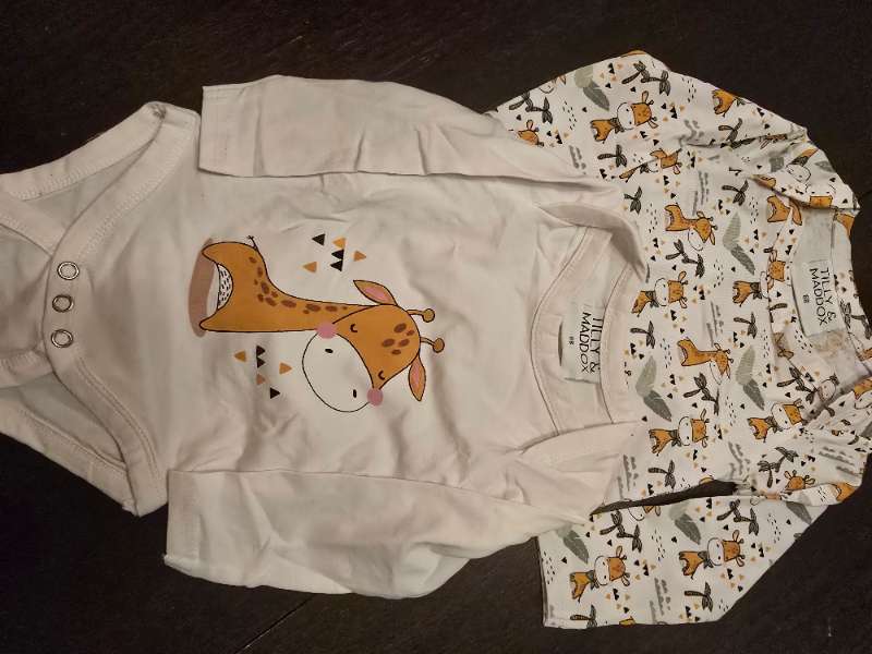 2 nya bodys med giraffer