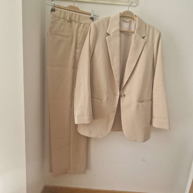Kostym beige HM