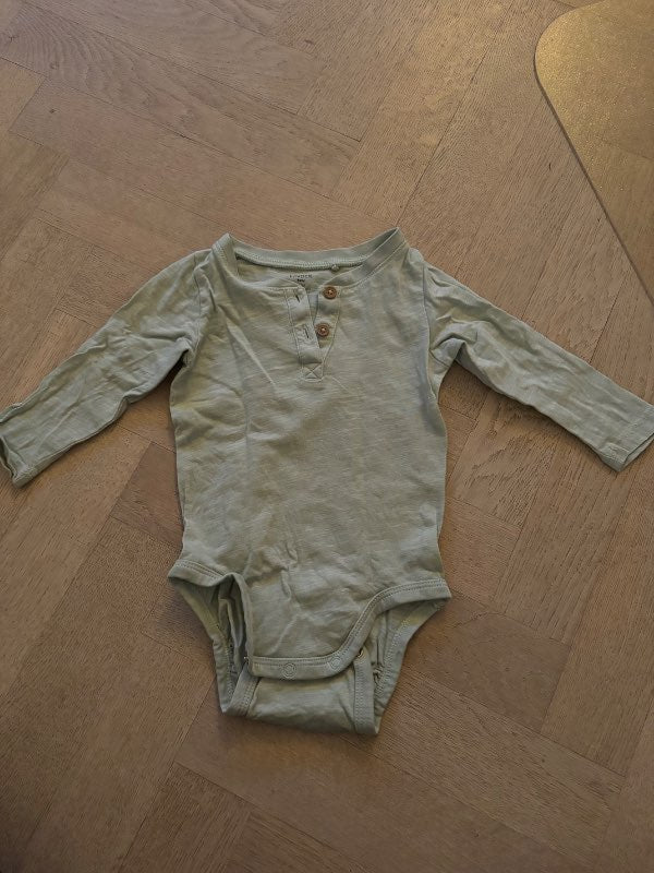 Lindex mintgrön Body 68