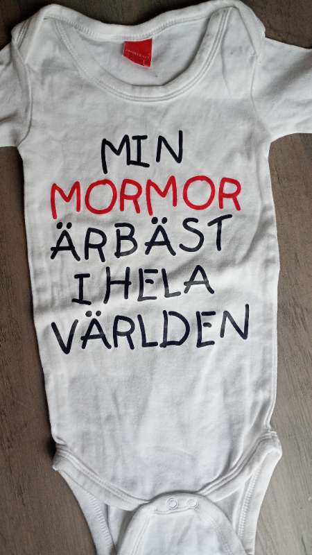 Kortärmad body mormor