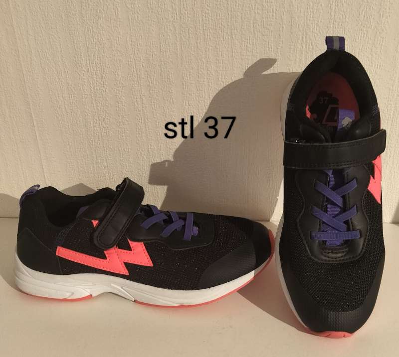 Svart/rosa gympaskor