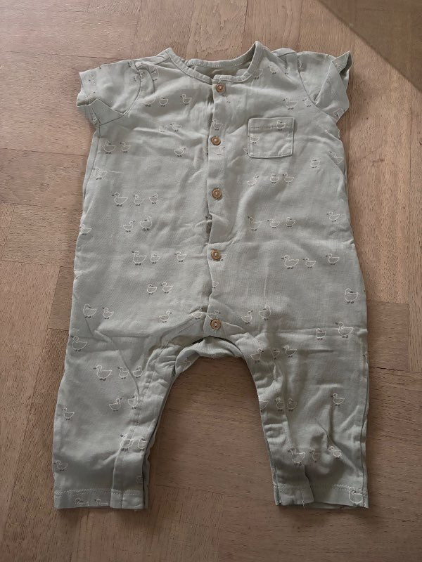 Ljusgrön pyjamas 68