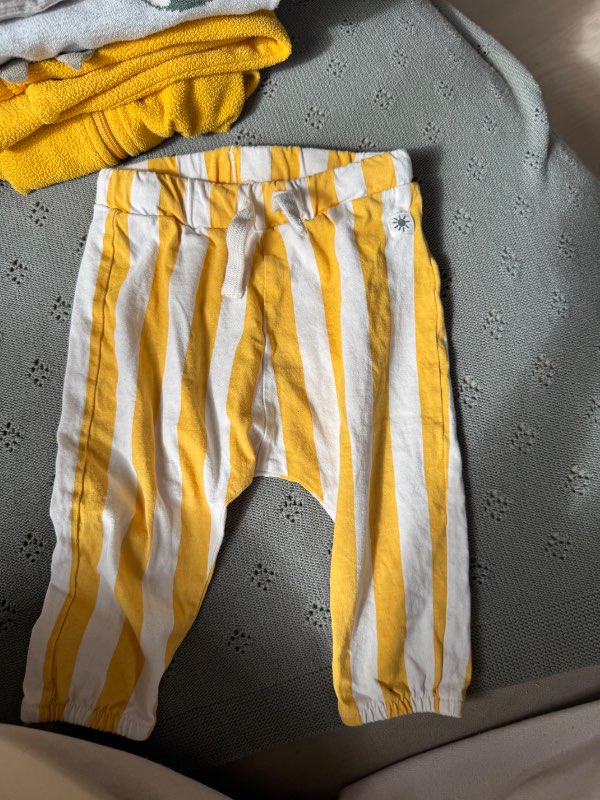 Tunna byxor Lindex randiga