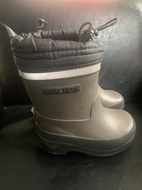 Fodrade gummistövlar