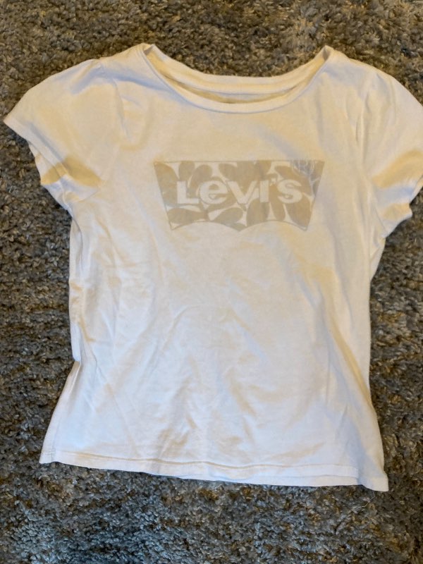 Levis t-shirt