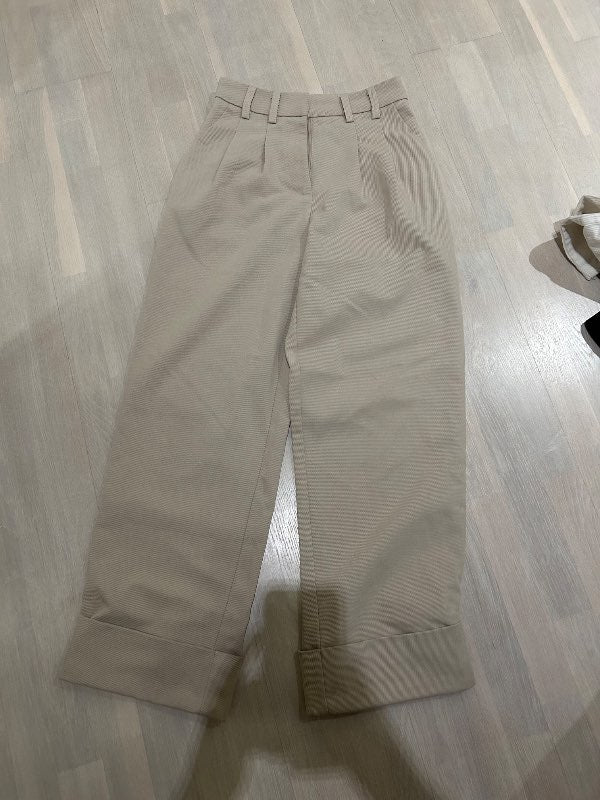 Ljus beiga kostym byxor -NAKD