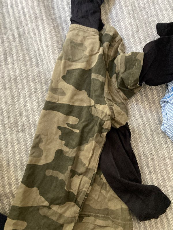 T-shirt långärmad luva militär