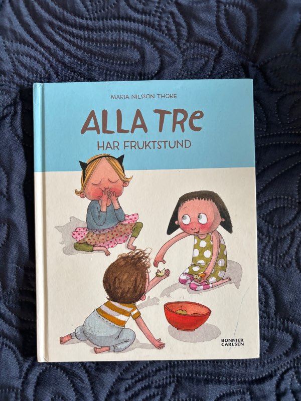 Bok alla tre har fruktstund