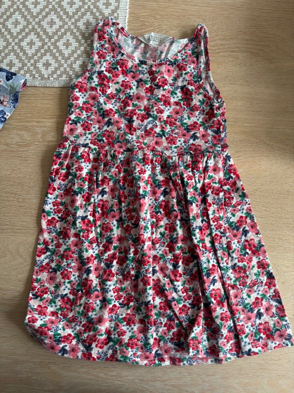 Klänning röda blommor HM