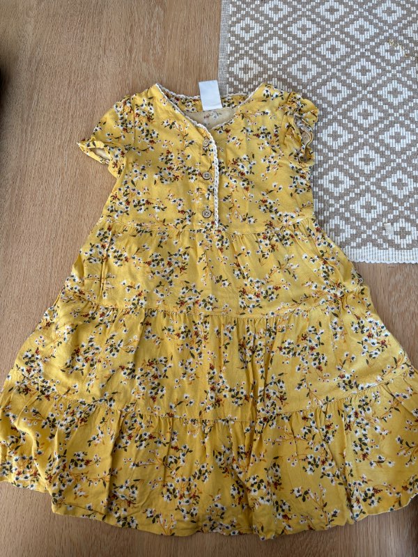 Klänning gul blommor