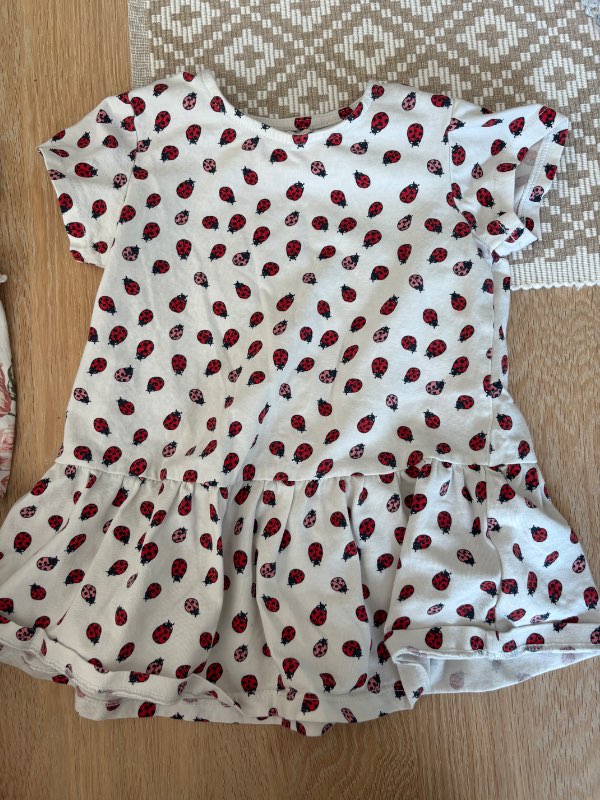 Klänning nyckelpiga