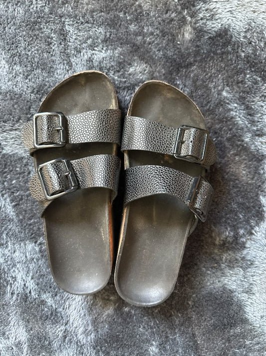Svarta tofflor H&M