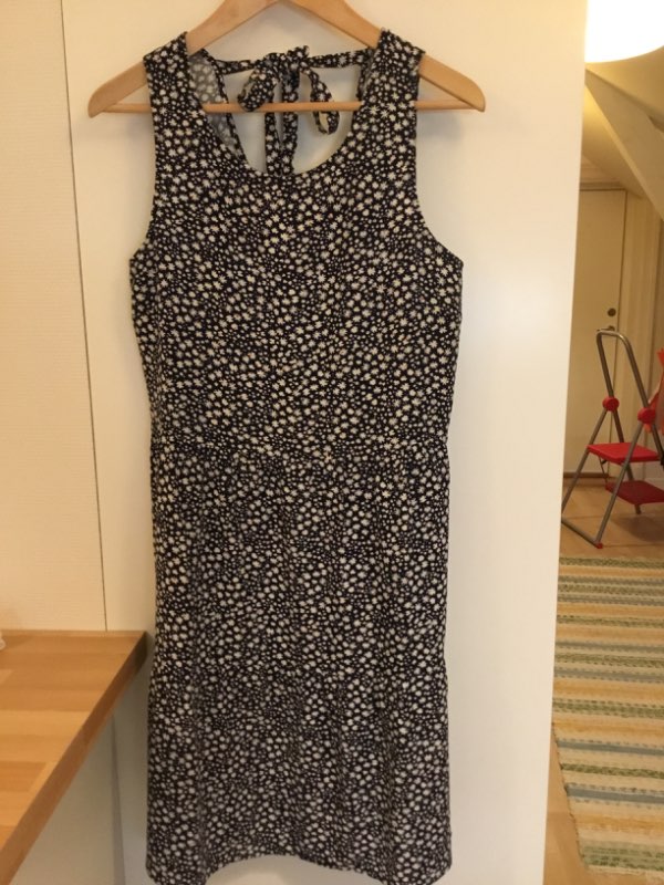 Sommarklänning med knyt