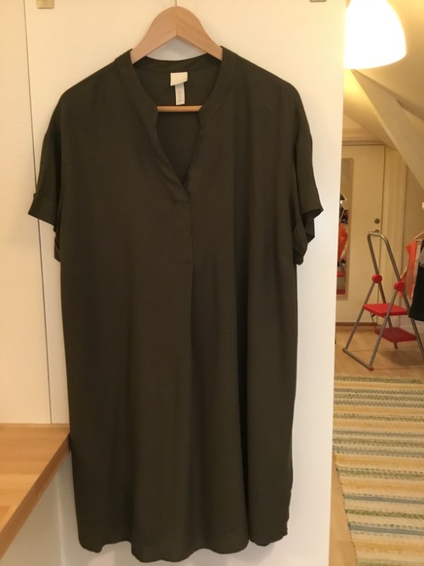 Militärgrön klänning H&M