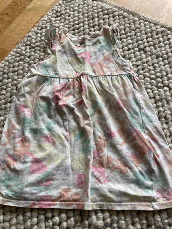 Klänning spräcklig