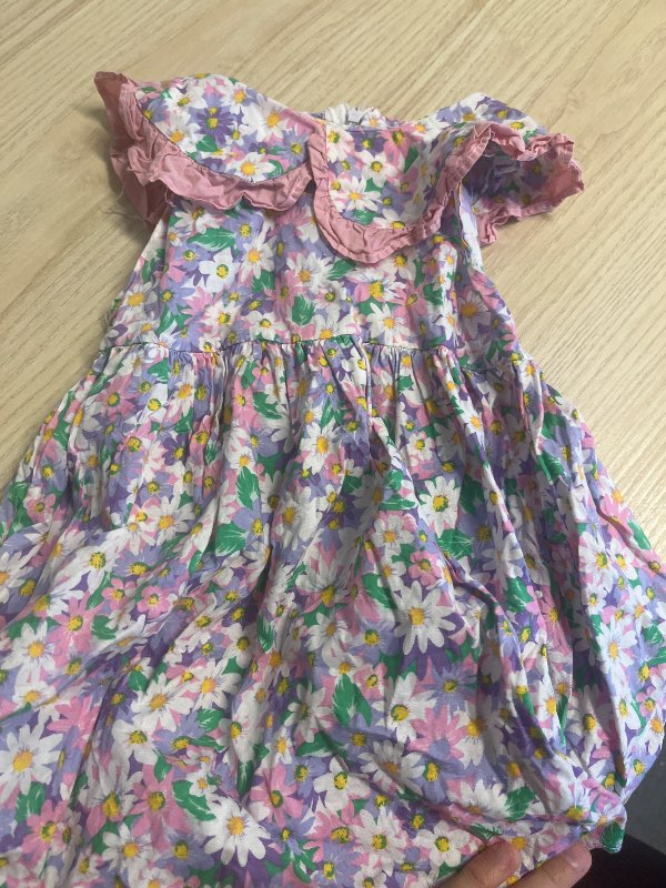 Klänning med  krage