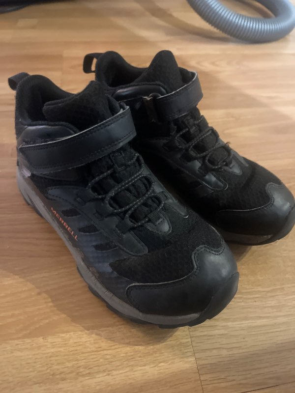 Vattentäta kängor, Merrell