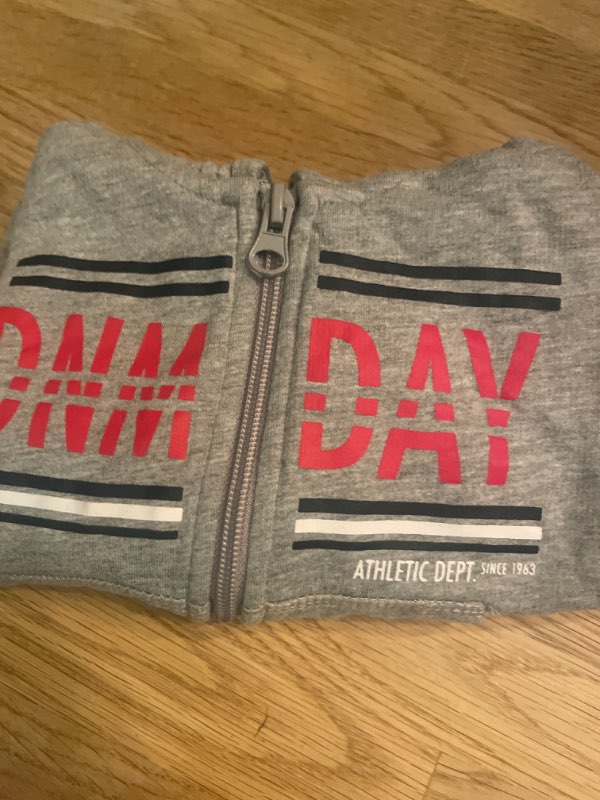 Grå kofta med tryck 68