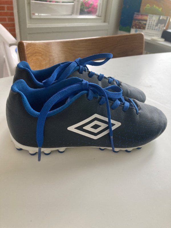 Fotbollsskor umbro