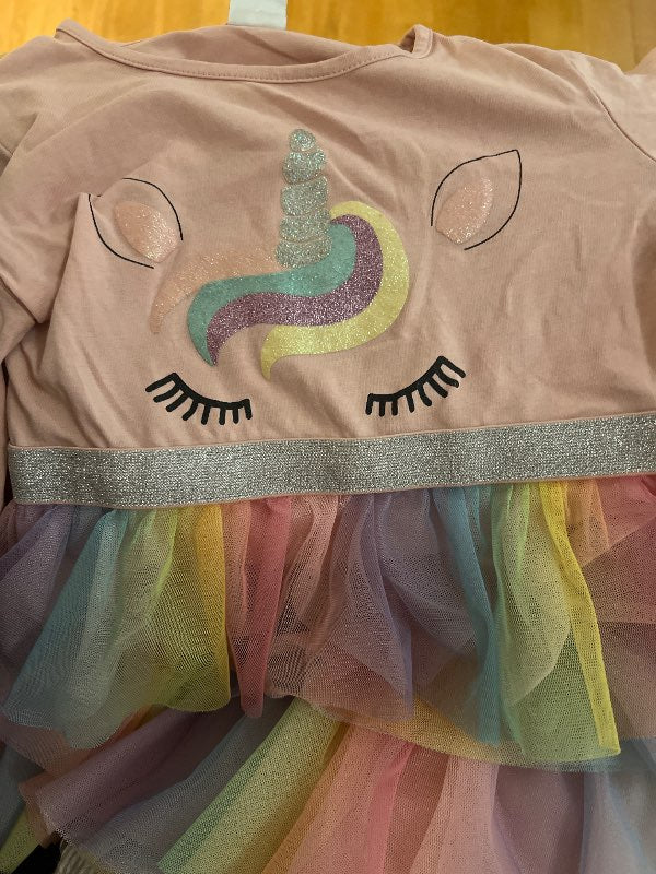 Klänning enhörning