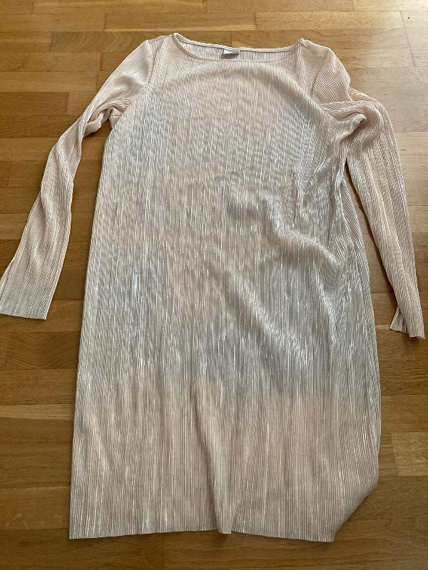 Klänning Gina Tricot