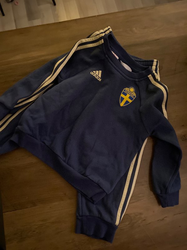 Adidas fotbollsdress