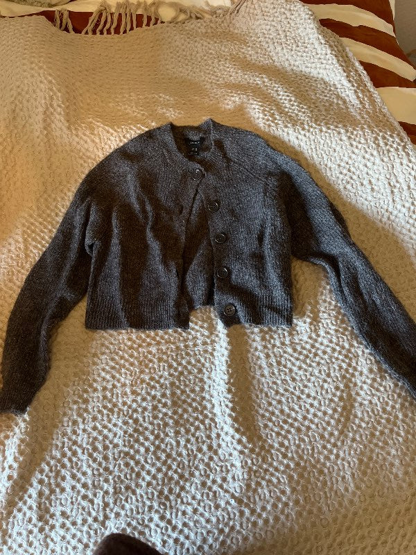 Lindex grå stickad tröja