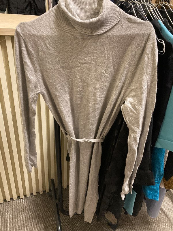 Stickad klänning cubus