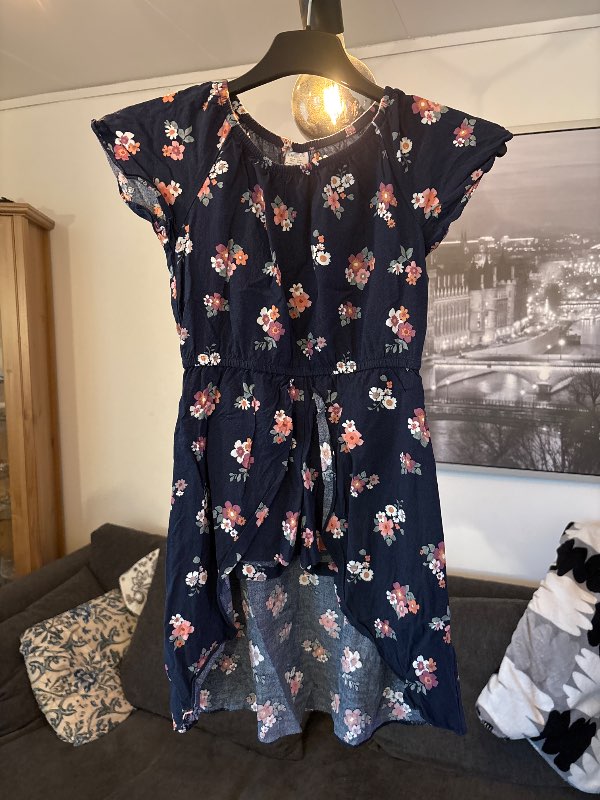 Klänning med shorts blommor